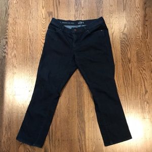 Ann Taylor Loft cropped jeans. Size 29/8